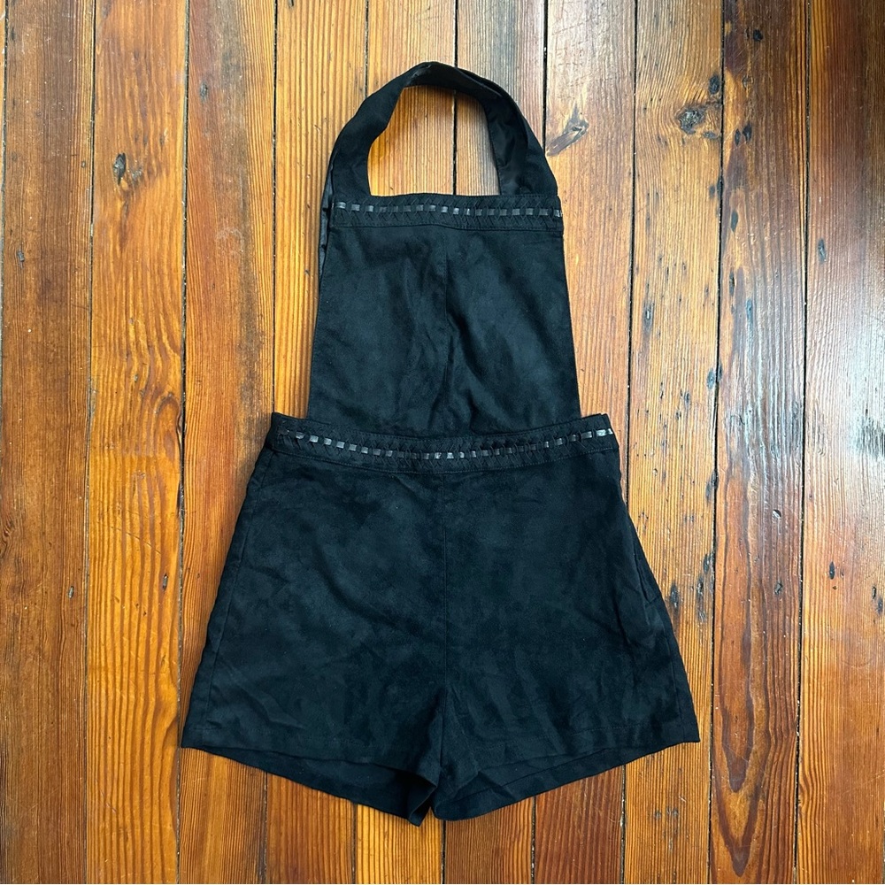 2010s H&M faux suede overall shorts w woven detail 4